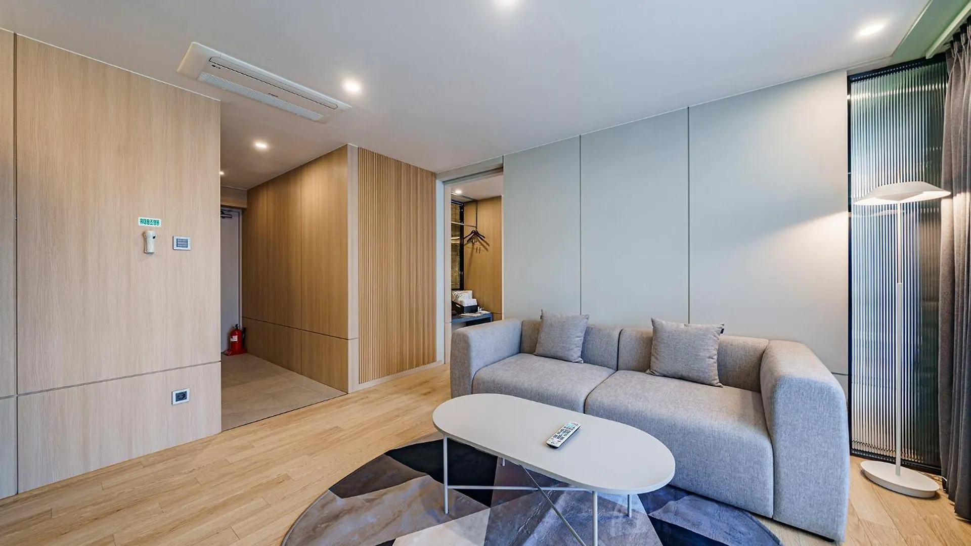 Hound Hotel Hadan Busan 0*,  South Korea